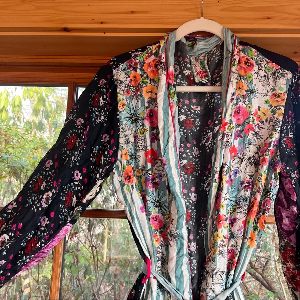 JOHNNY WAS PRINTED SILK ROBE